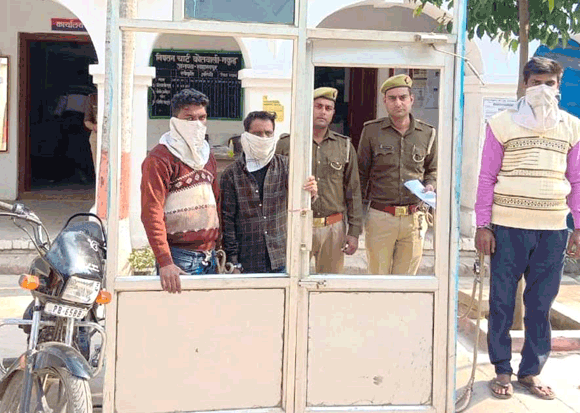 पुलिस ने दो चोरों समेत तीन आरोपियों को भेजा जेल