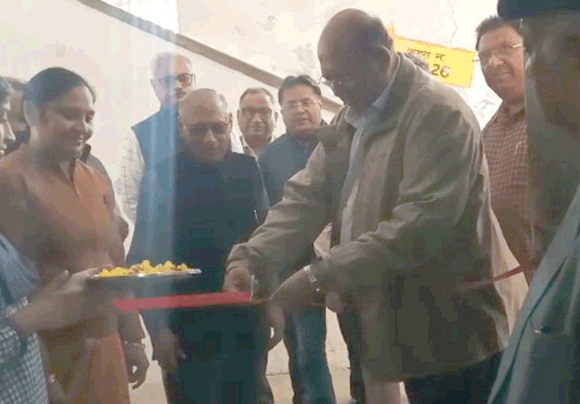 विज्ञान प्रदर्शनी में प्रदर्शित मॉडलों को सराहा