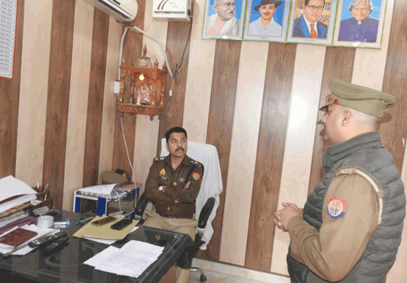 एसएसपी ने किया पुलिस चौकियों का आकस्मिक निरीक्षण