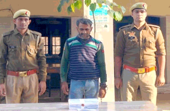 पुलिस के हत्थे चढ़ा एक बदमाश