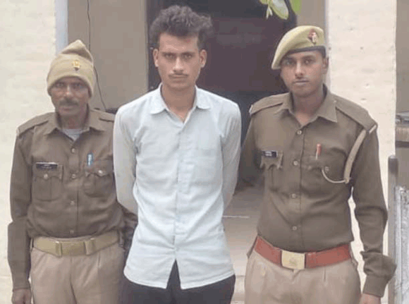 पुलिस ने जिला बदर बदमाश को किया गिरफ्तार