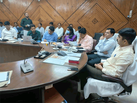 पराली जलाने वालों के विरूद्ध होगी कार्यवाही