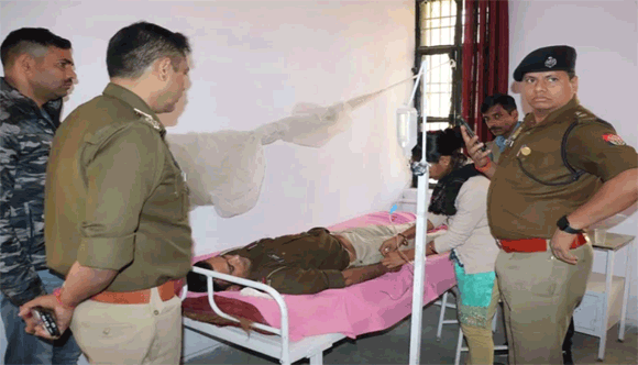 यूपी में दिनदहाड़े दलित युवक की हत्या करने वाले बदमाशों से भिड़ी पुलिस, दो गिरफ्तार