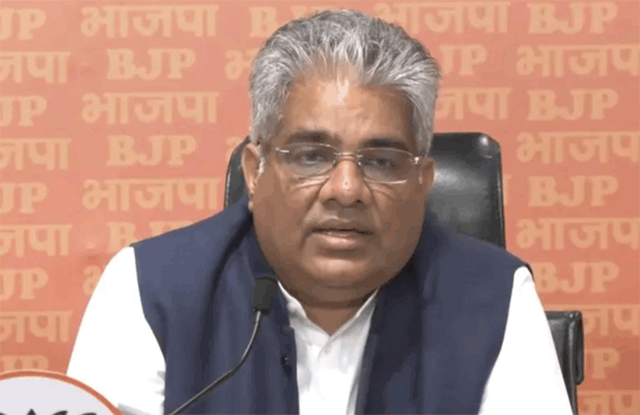 गुजरात में BJP की पहली लिस्ट जारी, विरमगाम से हार्दिक, घाटलोडिया से CM लड़ेंगे चुनाव