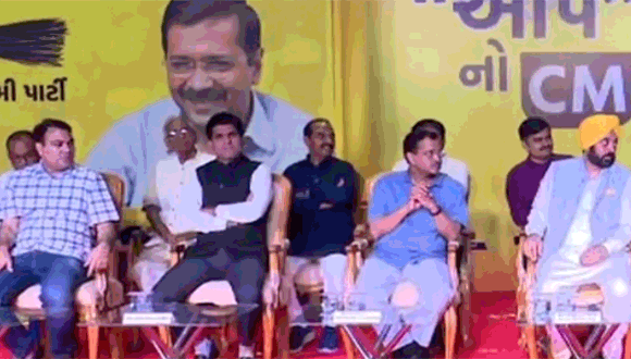गुजरात चुनाव में इसुदान गढ़वी हैं आप के मुख्यमंत्री पद के उम्मीदवार : केजरीवाल