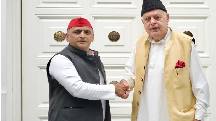 क्या लोकसभा चुनाव से पहले तीसरे मोर्चे की आहट महसूस हो रही है?