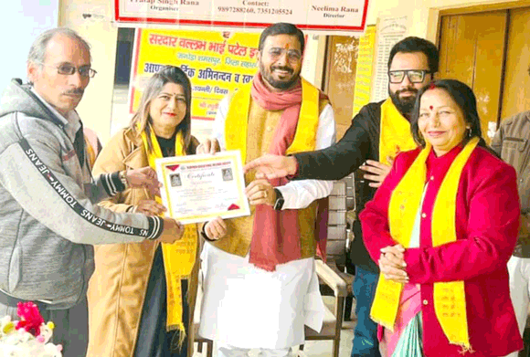 महिला-पुरूषों में नहीं होना चाहिए कोई भेदभाव: साहब सिंह