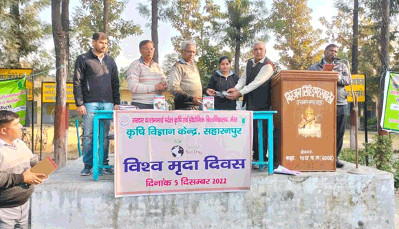 विभिन्न प्रतियोगिताओं के विजेता छात्रों को किया पुरस्कृत