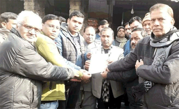 पवित्र तीर्थ श्री सम्मेद शिखर के मामले में जैन समाज की नाराजगी के बीच मिलने पहुंचे राज्यमंत्री कुंवर बृजेश सिंह