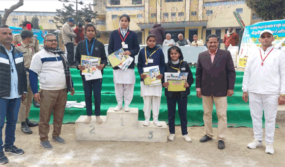 वार्षिक खेलकूद प्रतियोगिता में अंशुल, राहुल व संजना बनी चेंपियन
