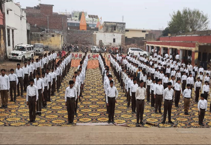 नकुड़ में नवतरंग शिशु व बाल संचलन ने नगरवासियों का मोहा मन
