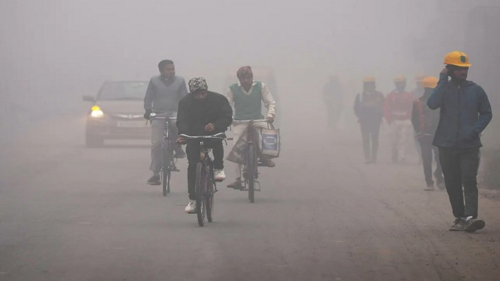 कोहरे की चपेट में दिल्ली-NCR समेत पूरा उत्तर भारत, इस हफ्ते पड़ेगी हाड़ कंपाने वाली ठंड