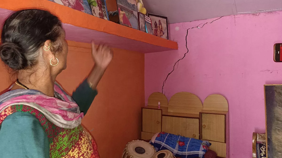 उत्‍तरकाशी, रुद्रप्रयाग, टिहरी में भी सैकड़ों घरों में पड़ीं दरारें, ग्रामीणों को बेघर होने का डर