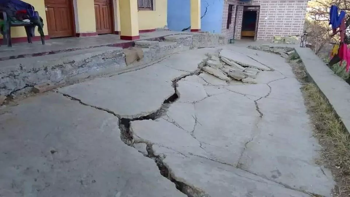 जोशीमठ में अब भी लगातार जारी है भूधंसाव, प्रभावित भवनों की संख्या बढ़कर हुई 760