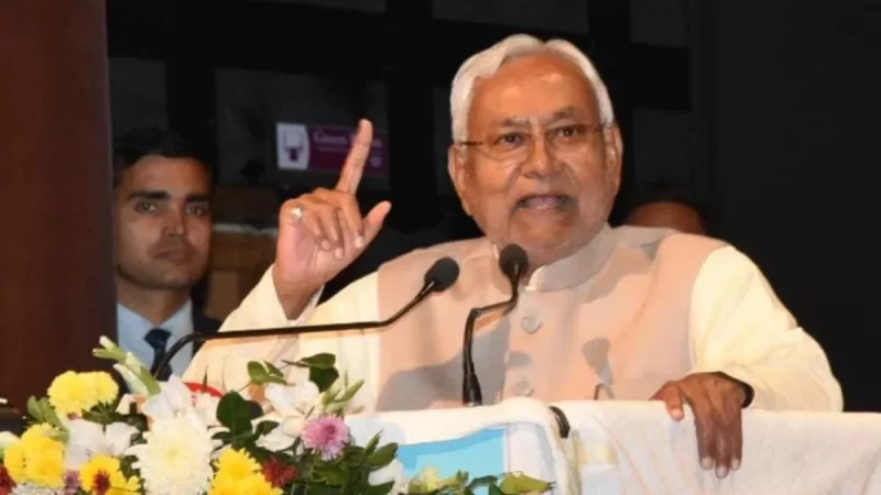Bihar Politics: रामचरितमानस विवाद पर नीतीश ने दी RJD के मंत्री को नसीहत, कहा- तेजस्वी ने सबकुछ साफ कर दिया है
