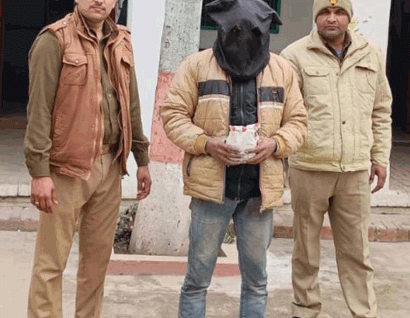 पुलिस ने शातिर शराब तस्कर को किया गिरफ्तार