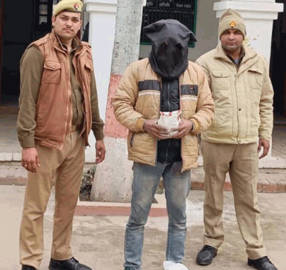 पुलिस ने शातिर शराब तस्कर को किया गिरफ्तार