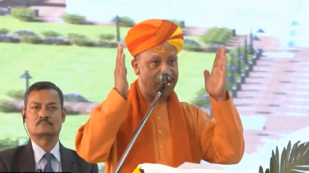 सीएम योगी बोले- सनातन धर्म भारत का राष्ट्रीय धर्म, कांग्रेस नेता उद‍ित राज ने क‍िया पलटवार