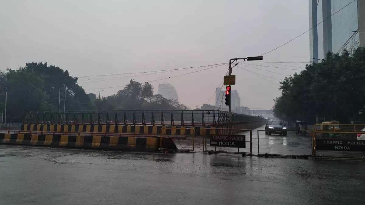 दिल्ली-NCR में रातभर हुई बारिश ने बढ़ाई ठंड, जानें कैसा रहेगा आज का मौसम