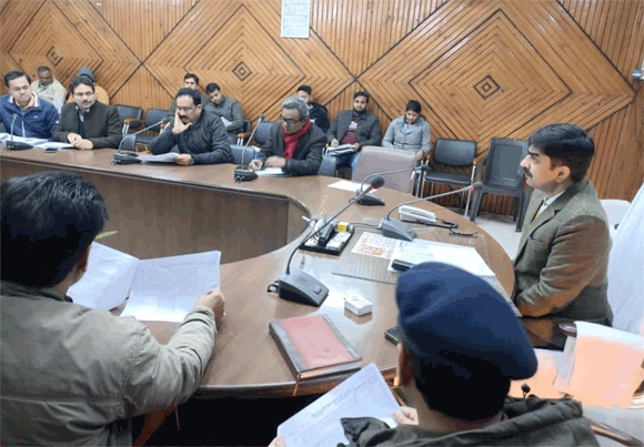 जिलाधिकारी की अध्यक्षता में हुई व्यापार बंधु की बैठक