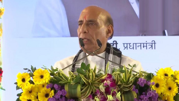 Congress के लोग दुनिया में भारत की छवि कर रहे खराब: राजनाथ सिंह