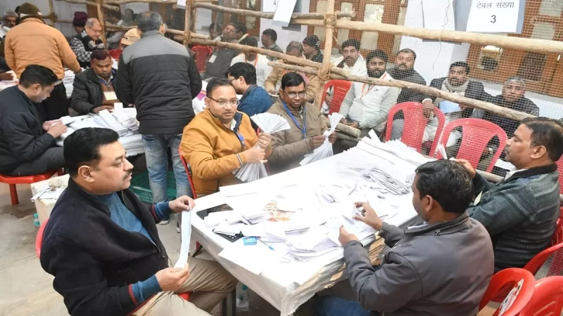 कानपुर में सुरक्षा के बीच एमएलसी चुनाव के वोटों की ग‍िनती जारी, देर से आएंगे पर‍िणाम