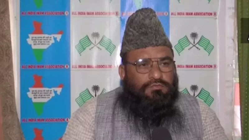 Somnath Mandir पर मौलाना साजिद रशीदी विवादित बयान देकर फंसे, FIR होने के बाद इतिहासकार पर फोड़ा ठीकरा