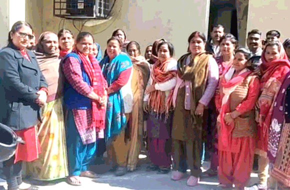 टावर निर्माण के खिलाफ सविप्रा उपाध्यक्ष को सौंपा ज्ञापन