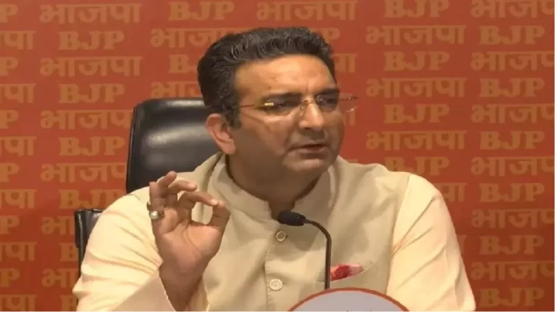 आयकर विभाग की तलाशी पर BBC ने दी पहली प्रतिक्रिया, BJP बोली- बीबीसी दुनिया का सबसे बकवास और भ्रष्ट कॉरपोरेशन