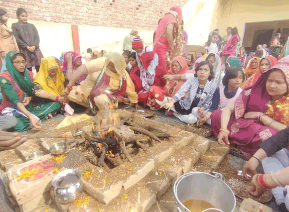 मूर्ति प्राण प्रतिष्ठा समारोह में निकाली भव्य शोभायात्रा