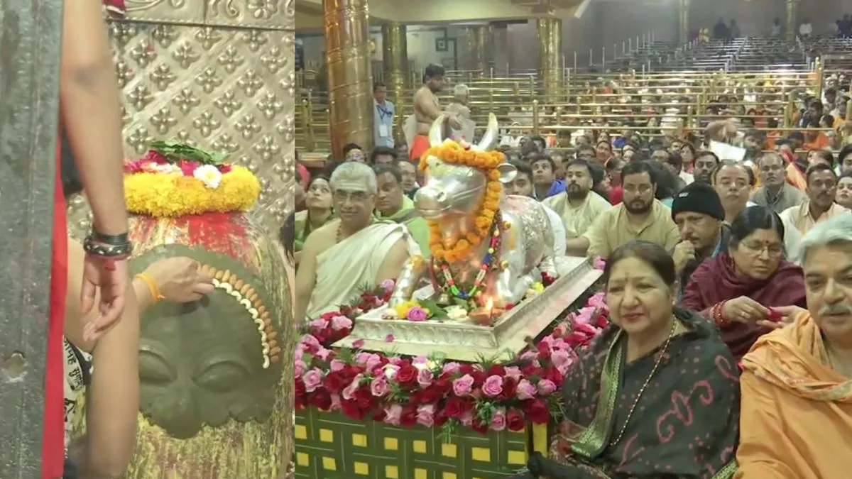 शिवरात्रि के अवसर पर मंदिरों में उमड़े शिवभक्त, उज्जैन के महाकालेश्वर मंदिर में हुई भस्म आरती