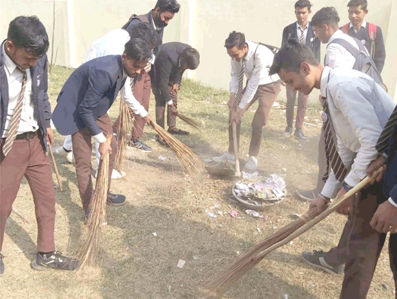रासेयो शिविर के चौथे दिन स्वयंसेवको ने किया श्रमदान