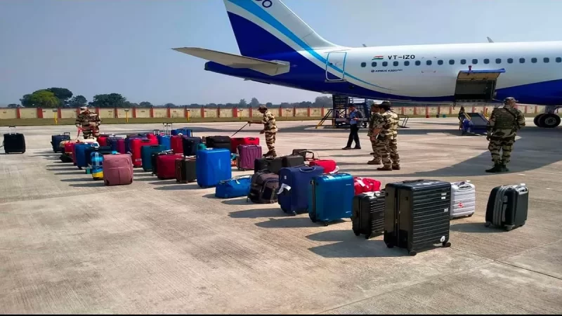 दिल्ली से देवघर जा रही इंडिगो की फ्लाइट में बम की सूचना से हड़कंप, लखनऊ में कराई गई इमरजेंसी लैंडिंग