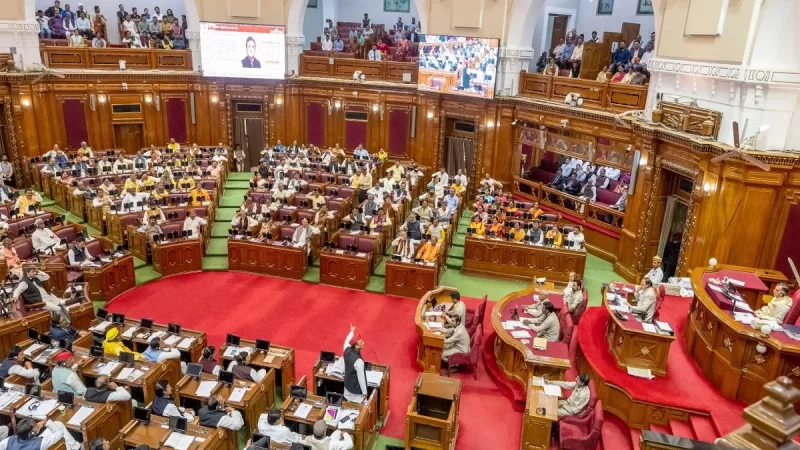 जातीय जनगणना पर सपा-रालोद का हंगामा, सरकार बोली- यूपी बिहार से बहुत आगे, प्रदेश को पीछे नहीं धकेलना चाहते