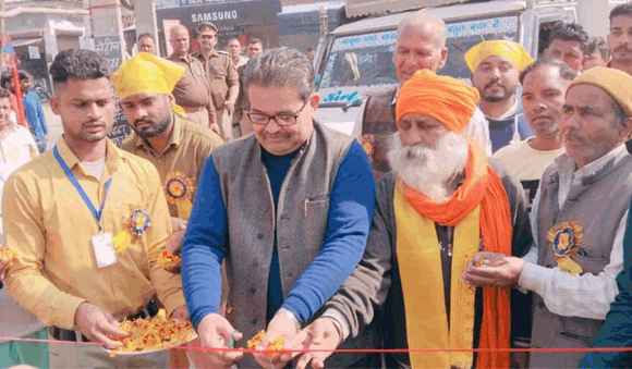 बैडबाजों के साथ निकाली भव्य शोभायात्रा