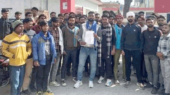 वीडियो में अपशब्दों का प्रयोग करने पर भड़के दलित समाज के लोग, थाने में किया हंगामा