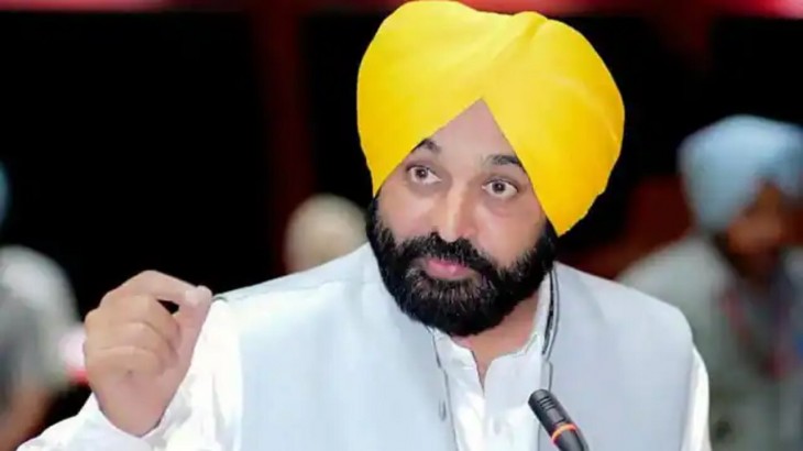 Punjab के 36 प्रिंसिपल सिंगापुर हुए रवाना, CM भगवंत मान बोले- शिक्षा का स्तर बढ़ाने के लिए उठाया ये कदम