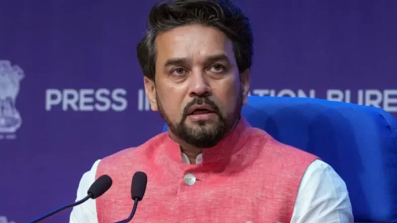 पेगासस था तो Rahul Gandhi को फोन जमा कराने में क्या थी दिक्कत, कैम्ब्रिज में दिए भाषण पर अनुराग ठाकुर का हमला