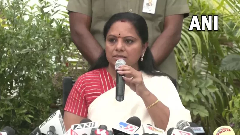 तेलंगाना के सीएम KCR की बेटी के कविता का हमला, बोलीं- चुनावी राज्यों में मोदी से पहले पहुंचती है ED