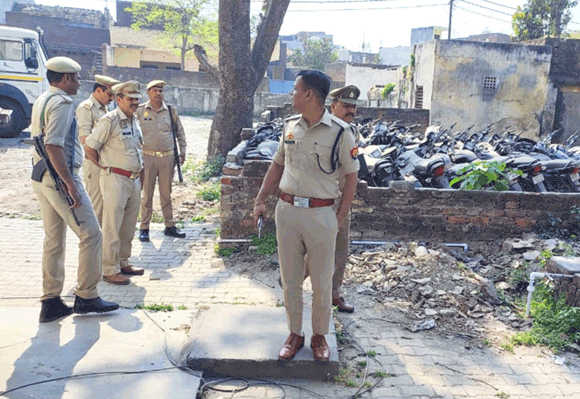 एसपी सिटी ने किया थाना चिलकाना का औचक निरीक्षण