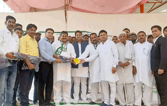 रालोद के सम्मेलन में किया खिलाडिय़ों व प्रशिक्षकों का सम्मान
