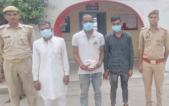 पुलिस के हत्थे चढ़े मंदिर का कलश चोरी करने वाले तीन आरोपी