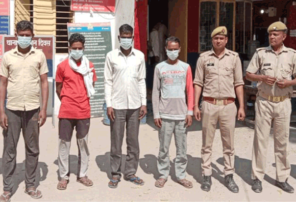 पुलिस के हत्थे चढ़े चार वारंटी आरोपी