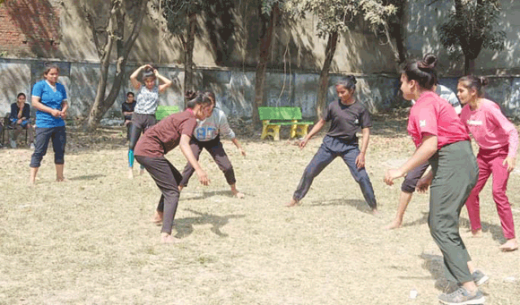 कबड्डी प्रतियोगिता में खिलाडिय़ों ने दिखाया दमखम