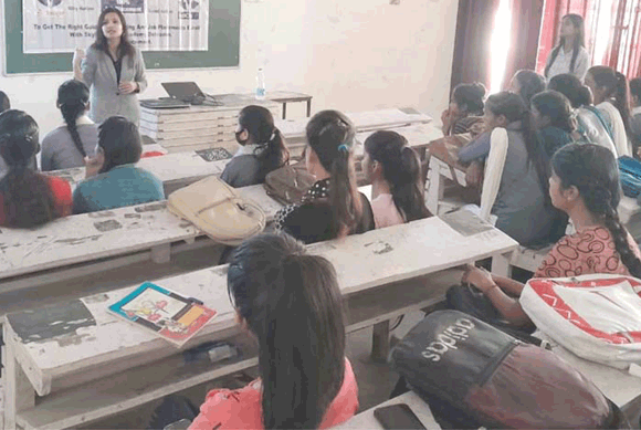 छात्र-छात्राओं को दी कैरियर सम्बंधी जानकारी