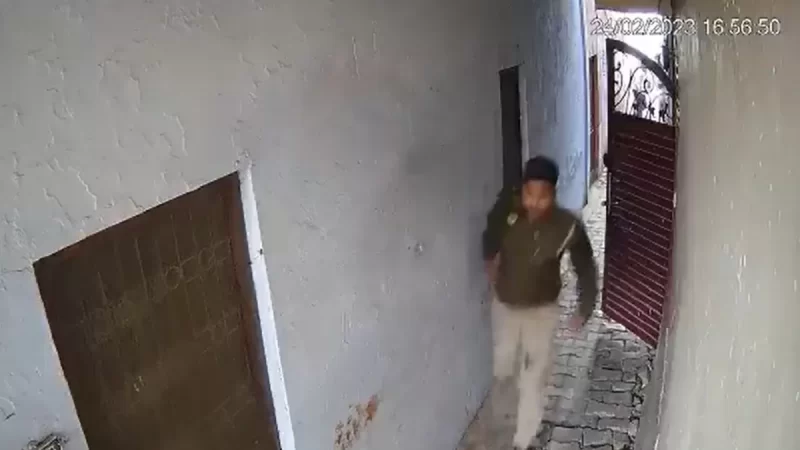 उमेश पाल हत्याकांड से जुड़ा एक और VIDEO आया सामने, असद संग हुई थी हाथापाई; गनर को निशाना बनाकर फेंका था बम