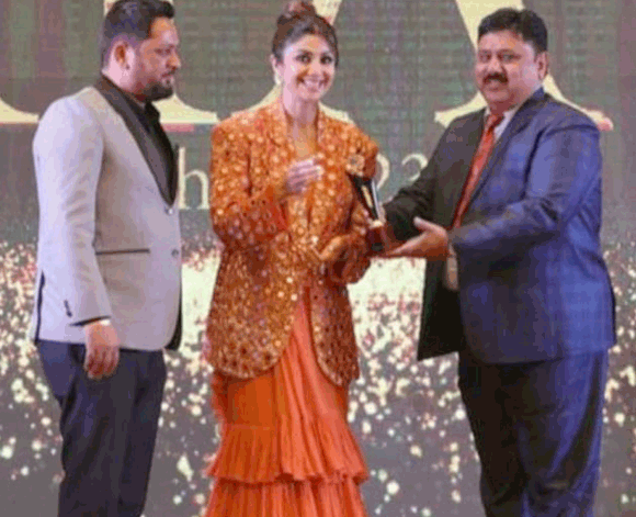 सहारनपुर के नौशाद अली खान को मिला आईफा अवार्ड