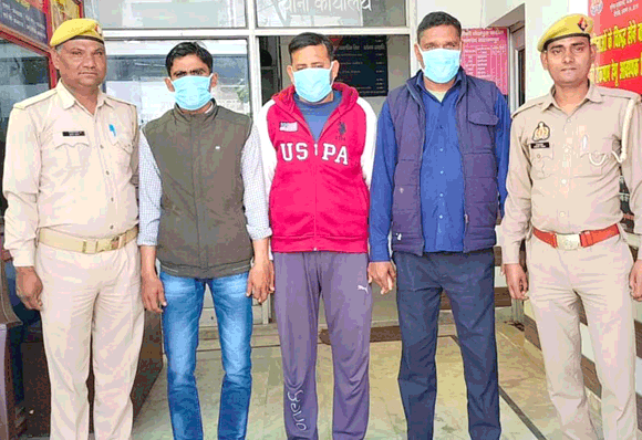 पुलिस ने पकड़े तीन वारंटी आरोपी