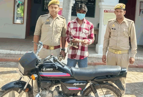 पुलिस के हत्थे चढ़ा तमंचे के साथ वीडियो वायरल करने का आरोपी