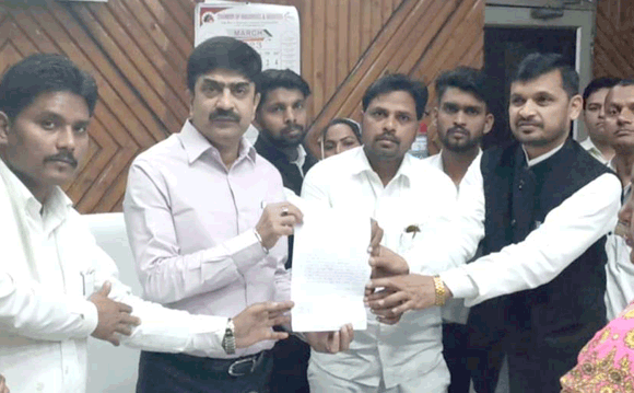 समाजवादी बाबा साहब अम्बेडकर वाहिनी के प्रतिनिधिमंडल ने सौंपा ज्ञापन
